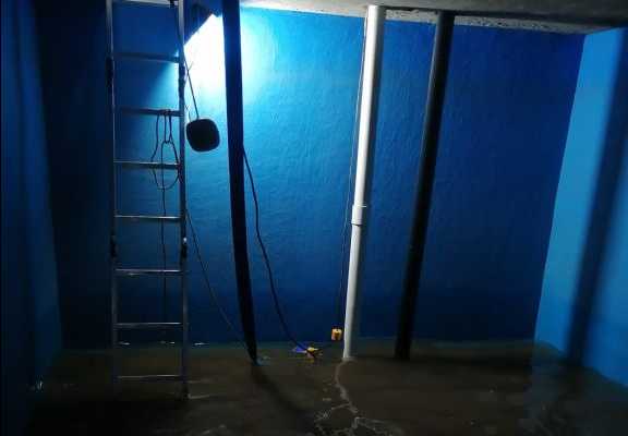 Lavado de tanques de agua antes